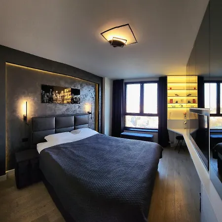 Waterfront 16th Fl Lux Apt. W/ View Apartament