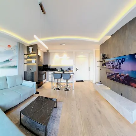 Waterfront 16th Fl Lux Apt. W/ View Belgrad