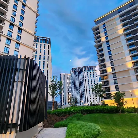 Waterfront 16th Fl Lux Apt. W/ View Daire *